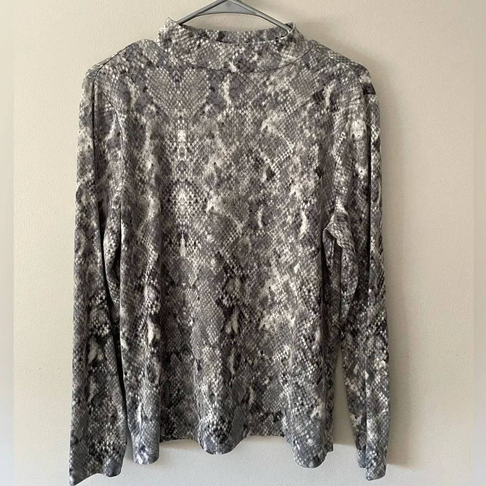 Ann Taylor Factory Gray Snake‑Print Mock Neck Top – Size Large